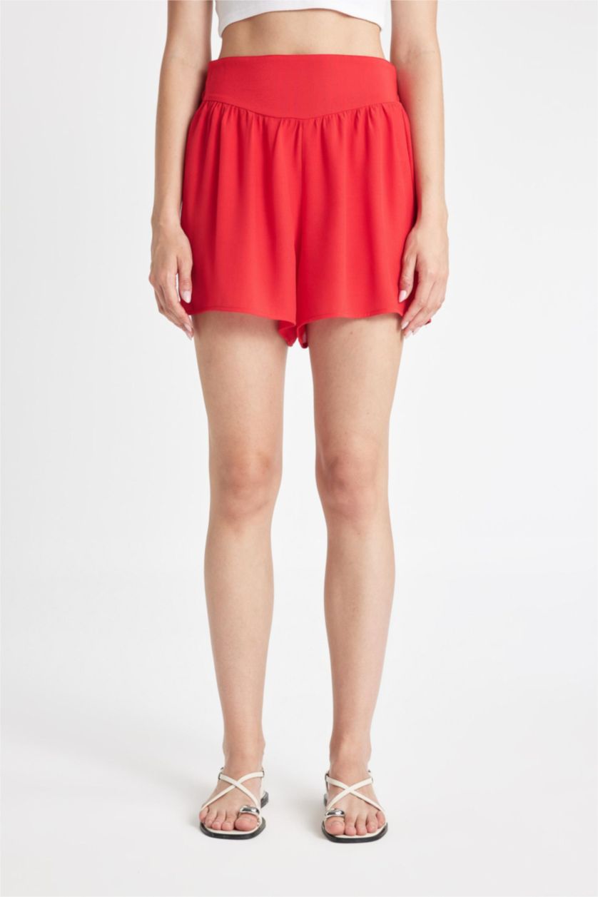 Kadın Kırmızı Regular Fıt Normal Bel Kısa Paça Maroken Şort