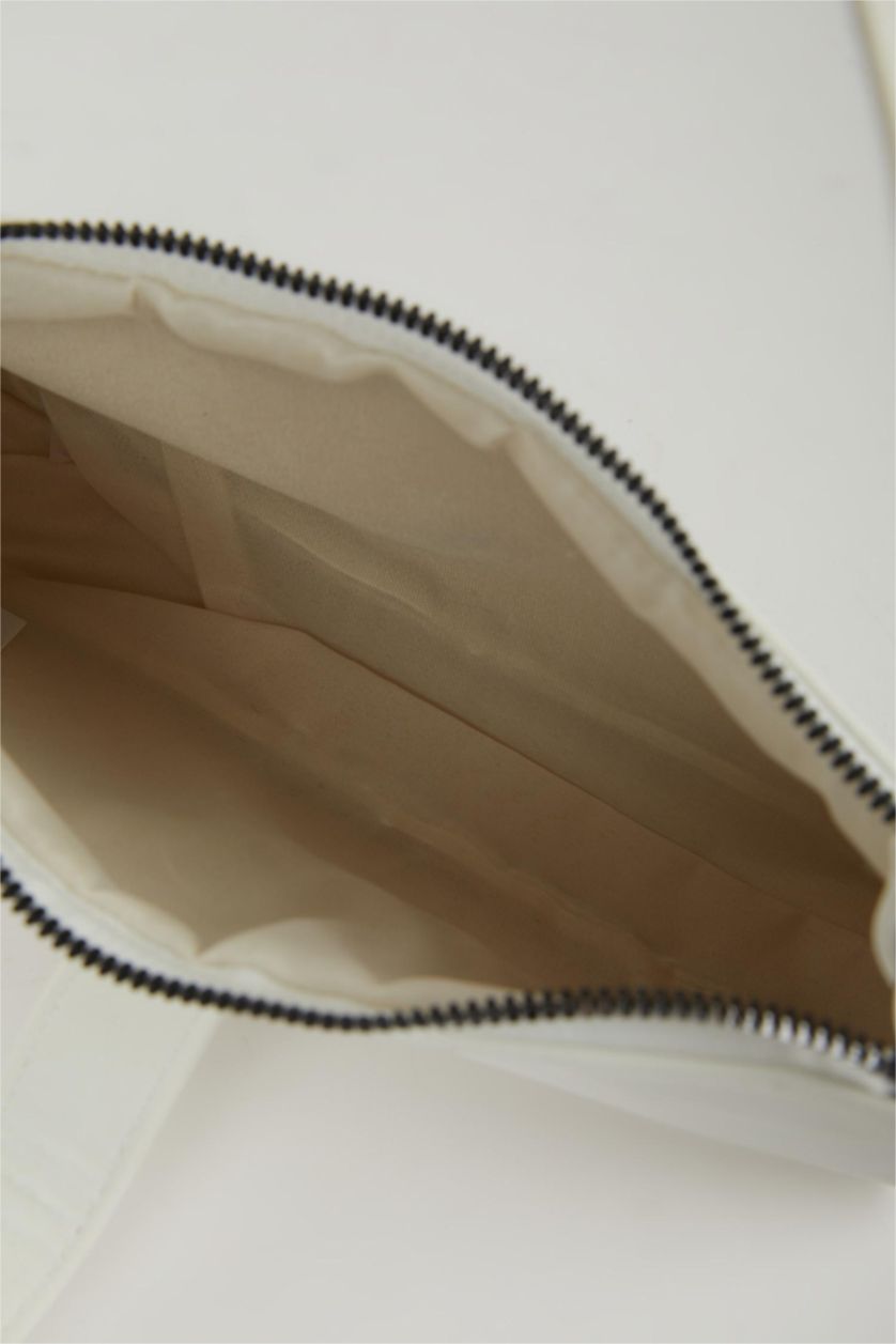 Woman White Woman Faux Leather Shoulder Bag