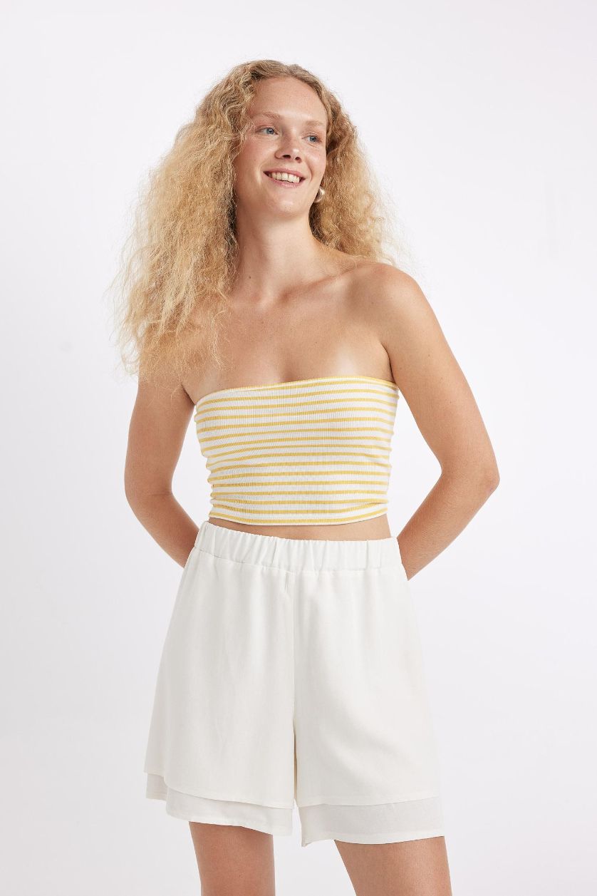 Kadın Kırık Beyaz Regular Fit Normal Bel Kısa Paça Keten Karışımlı Beyaz Şort