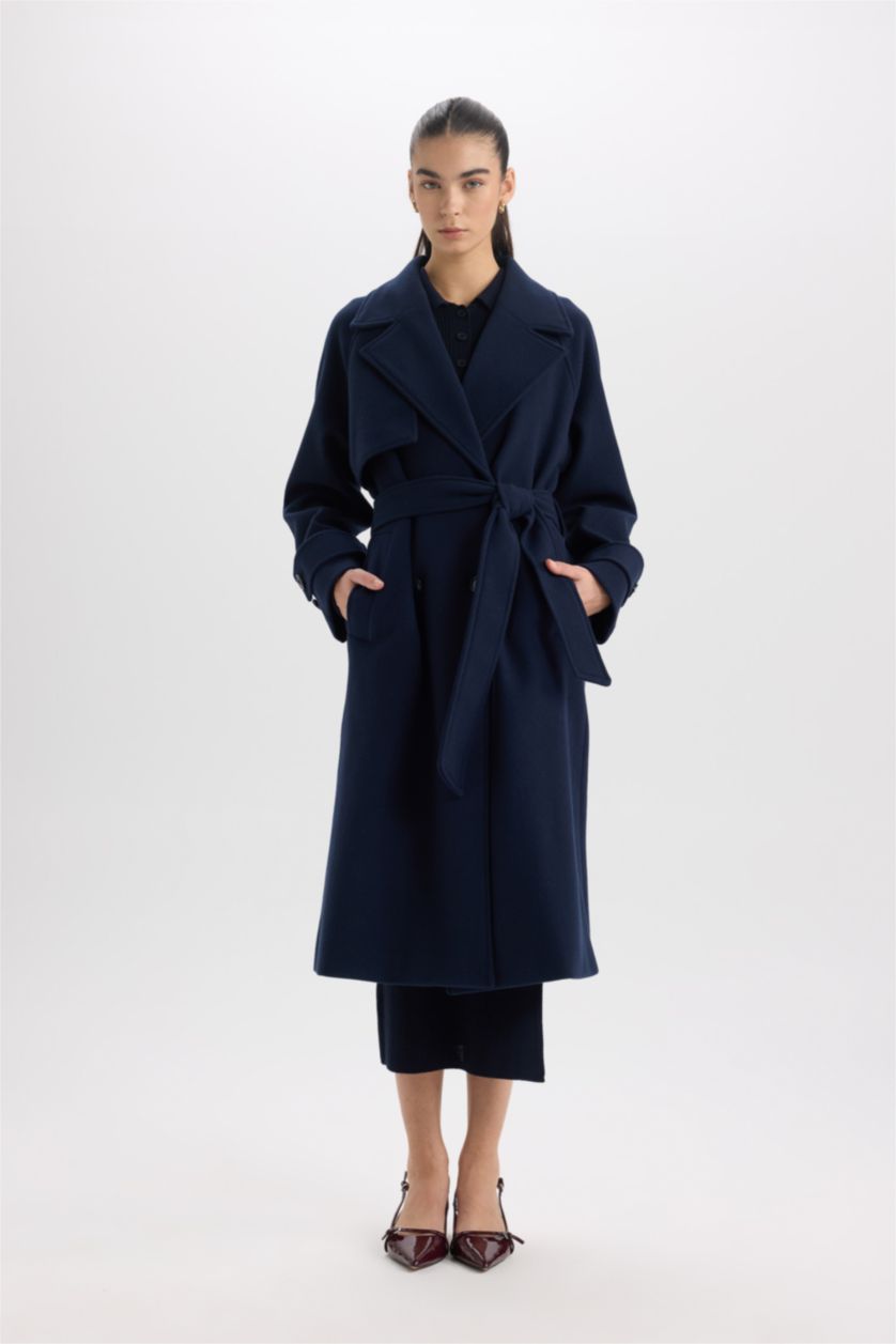 Kadın Lacivert Regular Fit Ceket Yaka Düğmeli Cepli Apoletli Kemerli Uzun Kaşe Kaban