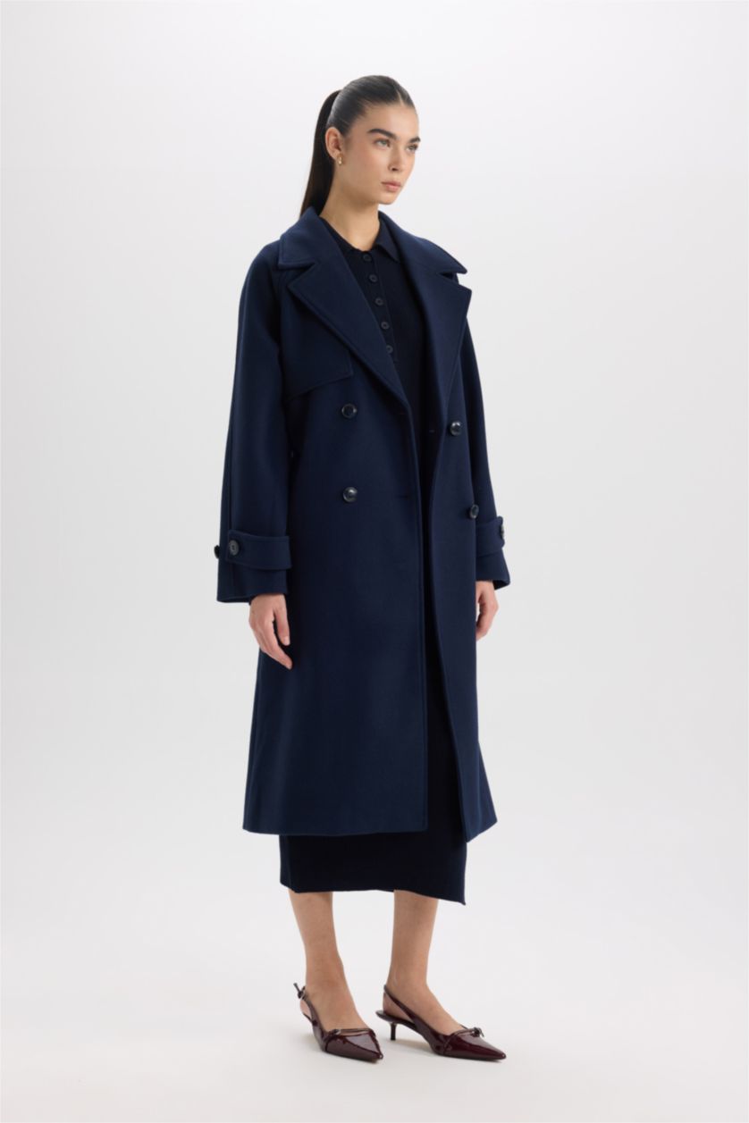 Kadın Lacivert Regular Fit Ceket Yaka Düğmeli Cepli Apoletli Kemerli Uzun Kaşe Kaban