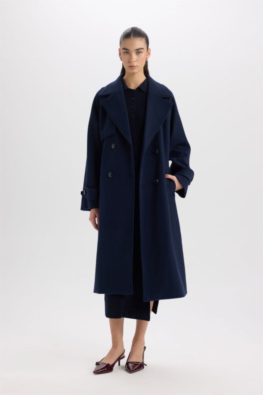 Kadın Lacivert Regular Fit Ceket Yaka Düğmeli Cepli Apoletli Kemerli Uzun Kaşe Kaban