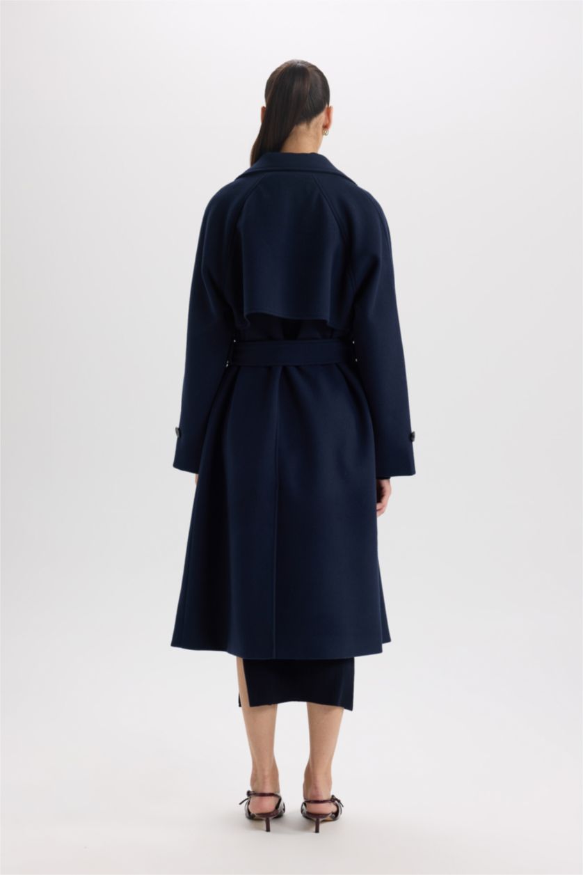 Kadın Lacivert Regular Fit Ceket Yaka Düğmeli Cepli Apoletli Kemerli Uzun Kaşe Kaban