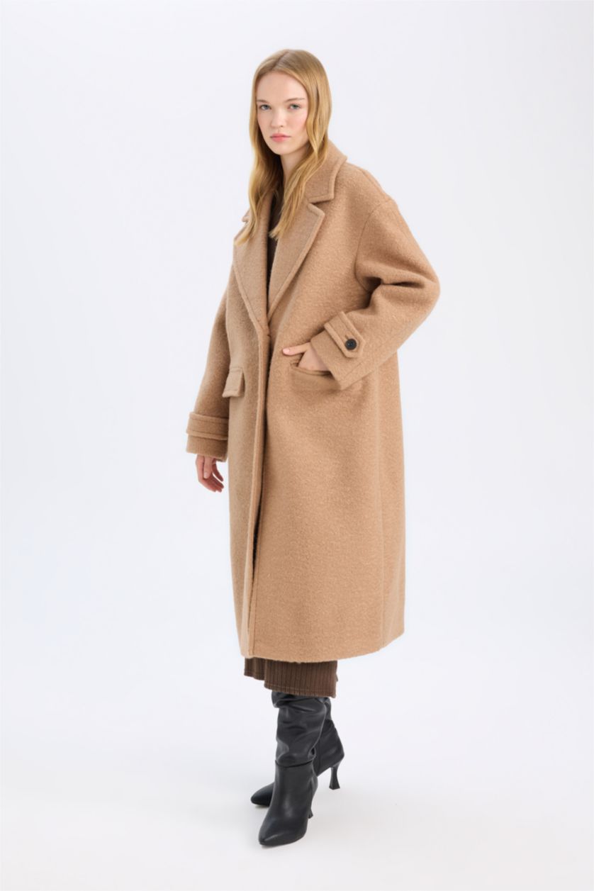 Kadın Camel Regular Fit  Uzun Kaşe Kaban Apoletli Ceket Yaka Cepli Düğmeli