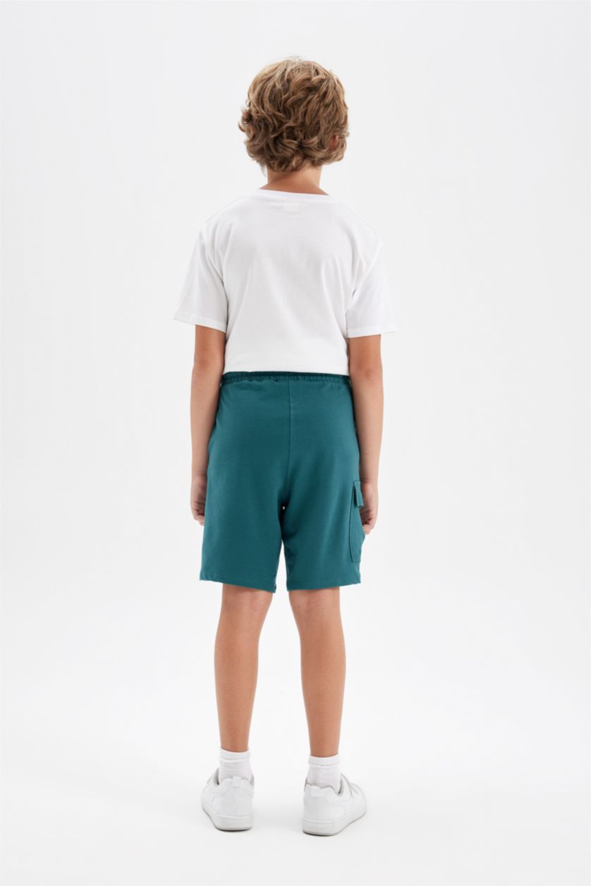 أولادي أخضر شورت اولادي بطبعة شعار قماش خفيف قصة عادية