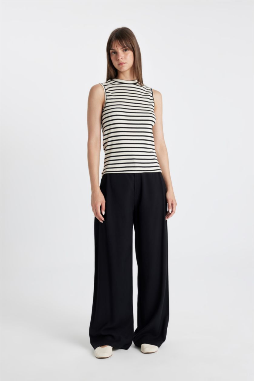 Kadın Siyah Bisiklet Yaka Fitilli Kaşkorse Çizgili Kolsuz Tişört