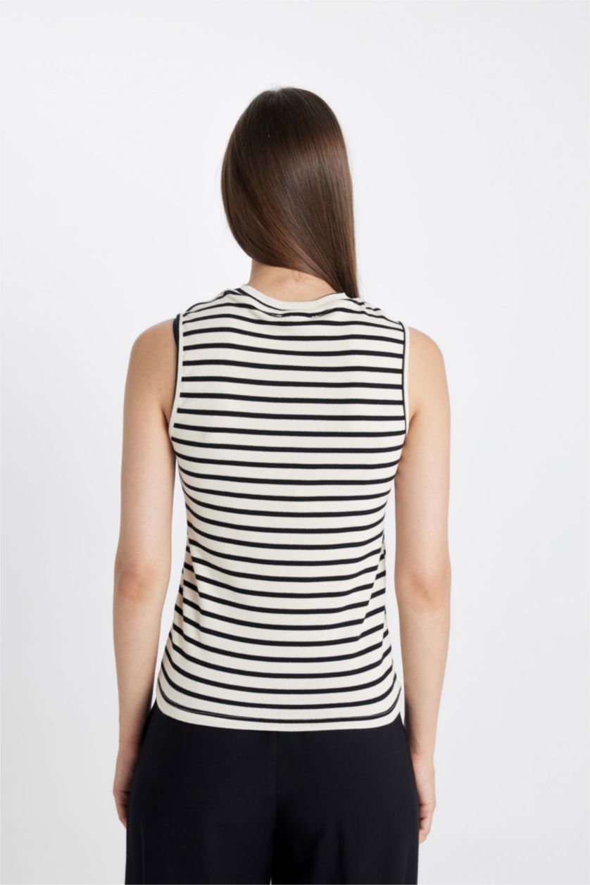 Kadın Siyah Bisiklet Yaka Fitilli Kaşkorse Çizgili Kolsuz Tişört