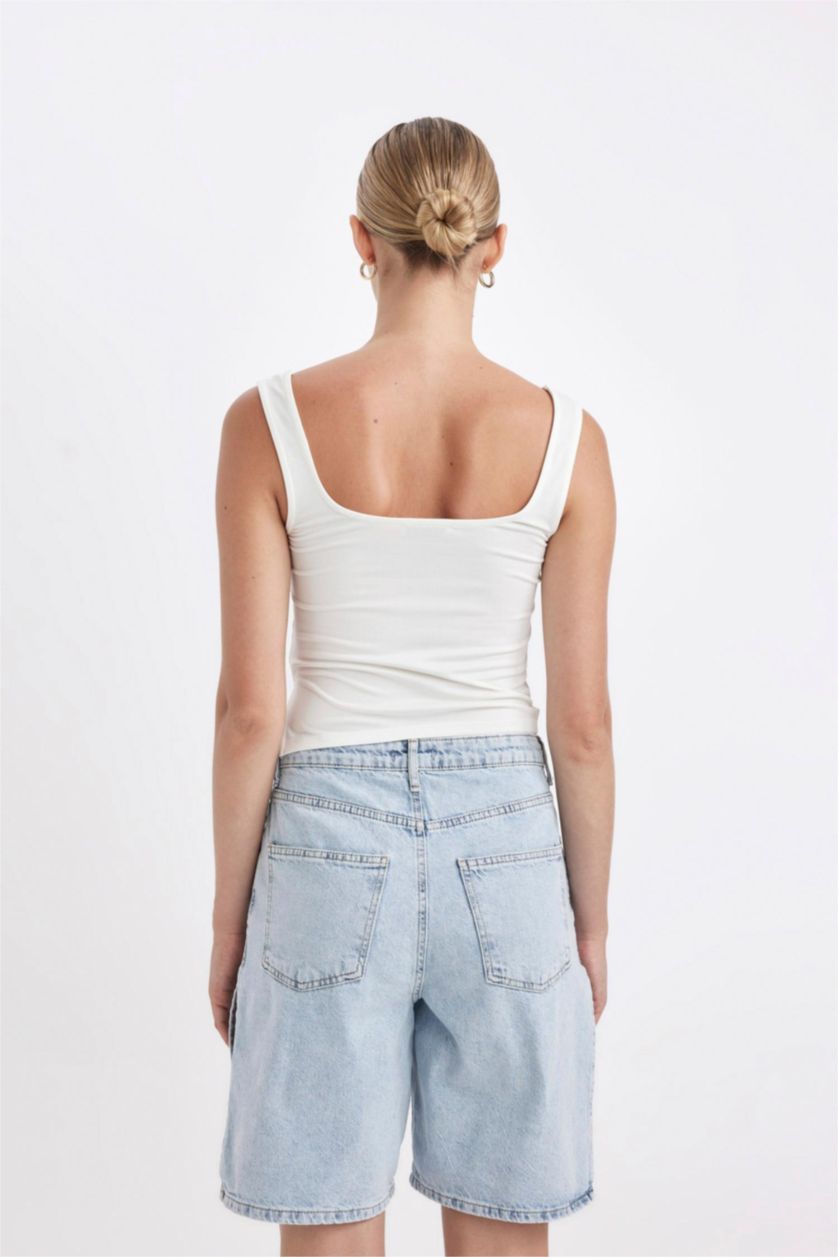 Kadın Kırık Beyaz Fitted Kalp Yaka Atlet