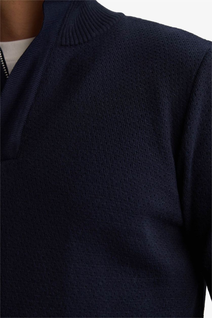 رجال كحلي بلوفر تريكو قصة عادية برقبة عالية