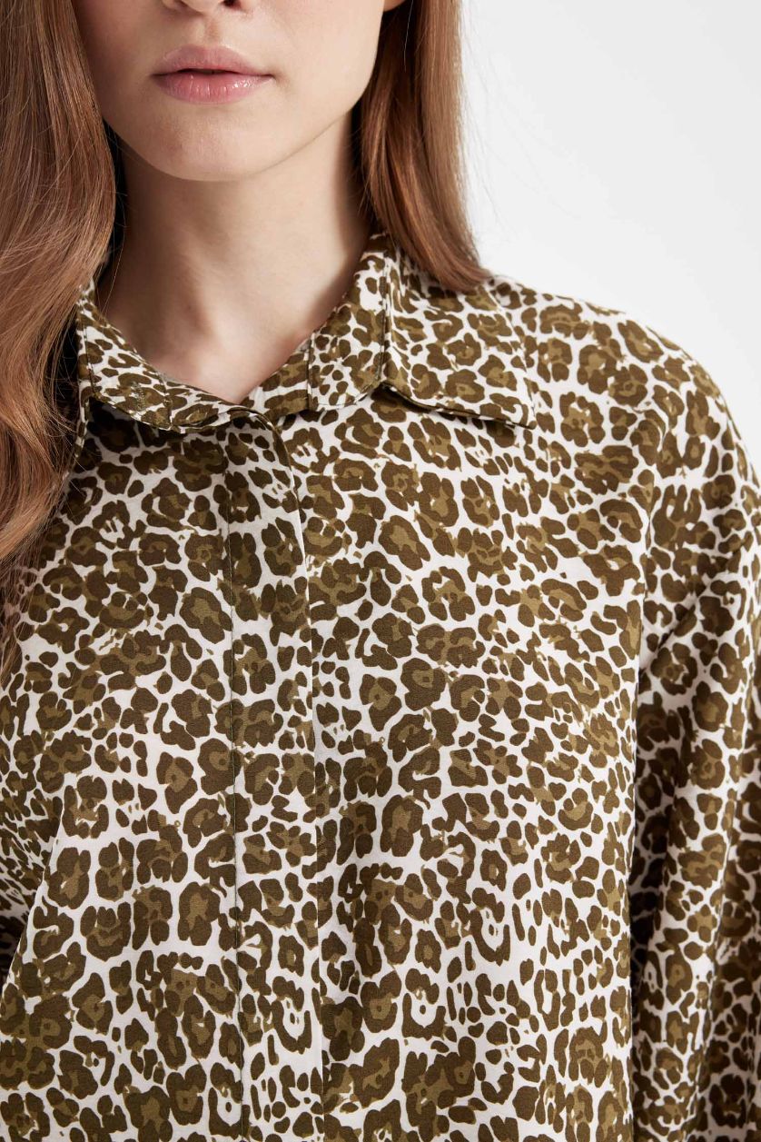 نساء كاكي قميص تايجر طويل مطبوع قصة مريحة