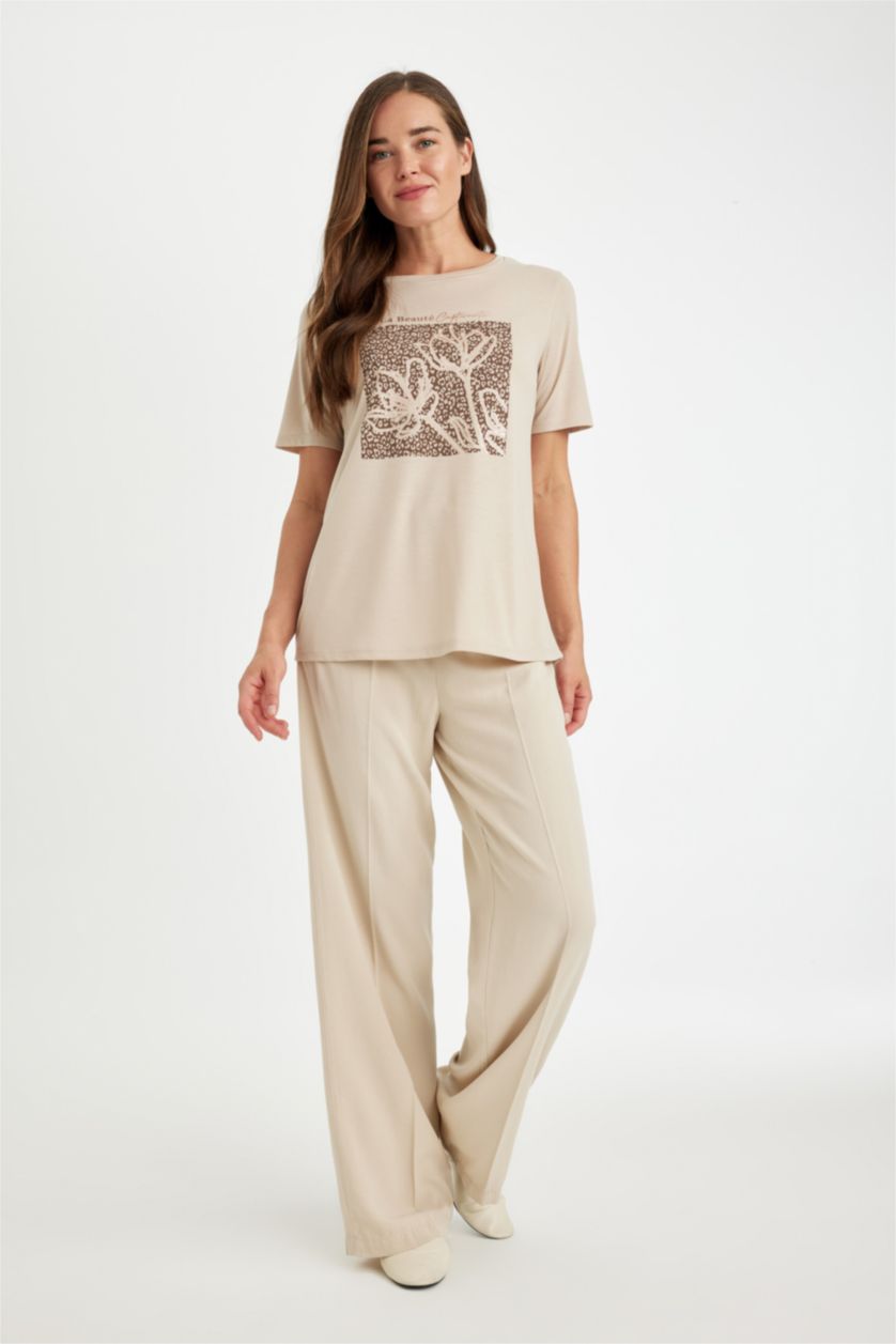 FEMME Beige T-Shirt à Manches Courtes, coupe régulière et à Col rond