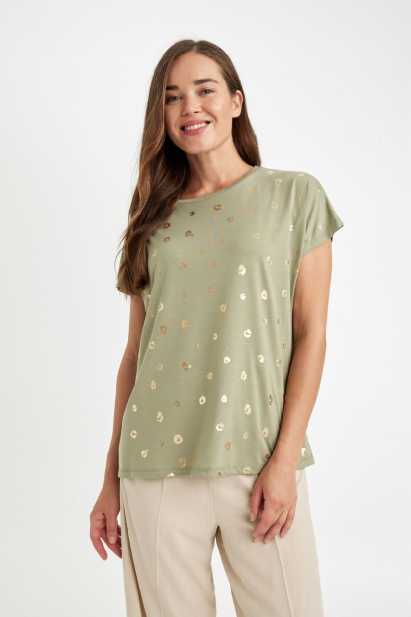 Kadın Açık Haki Regular Fit Bisiklet Yaka Parlak Baskılı Kısa Kollu Tişört