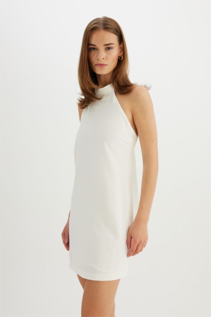 Woman White Crepe Mini Dress