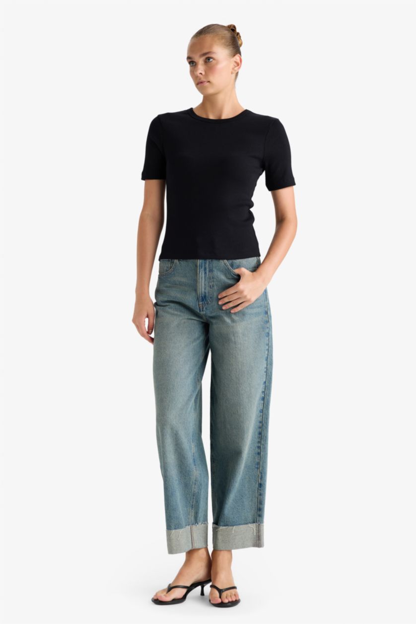 WOMAN Black Slim Fit Crew Neck Basic Camisole Short Sleeve T-Shirt
