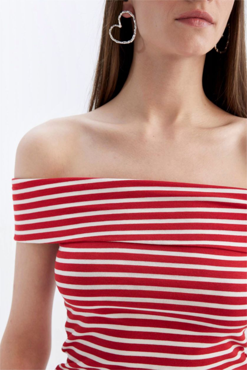 WOMAN Red Fitted Off Shoulder Short Sleeve T-Shirt