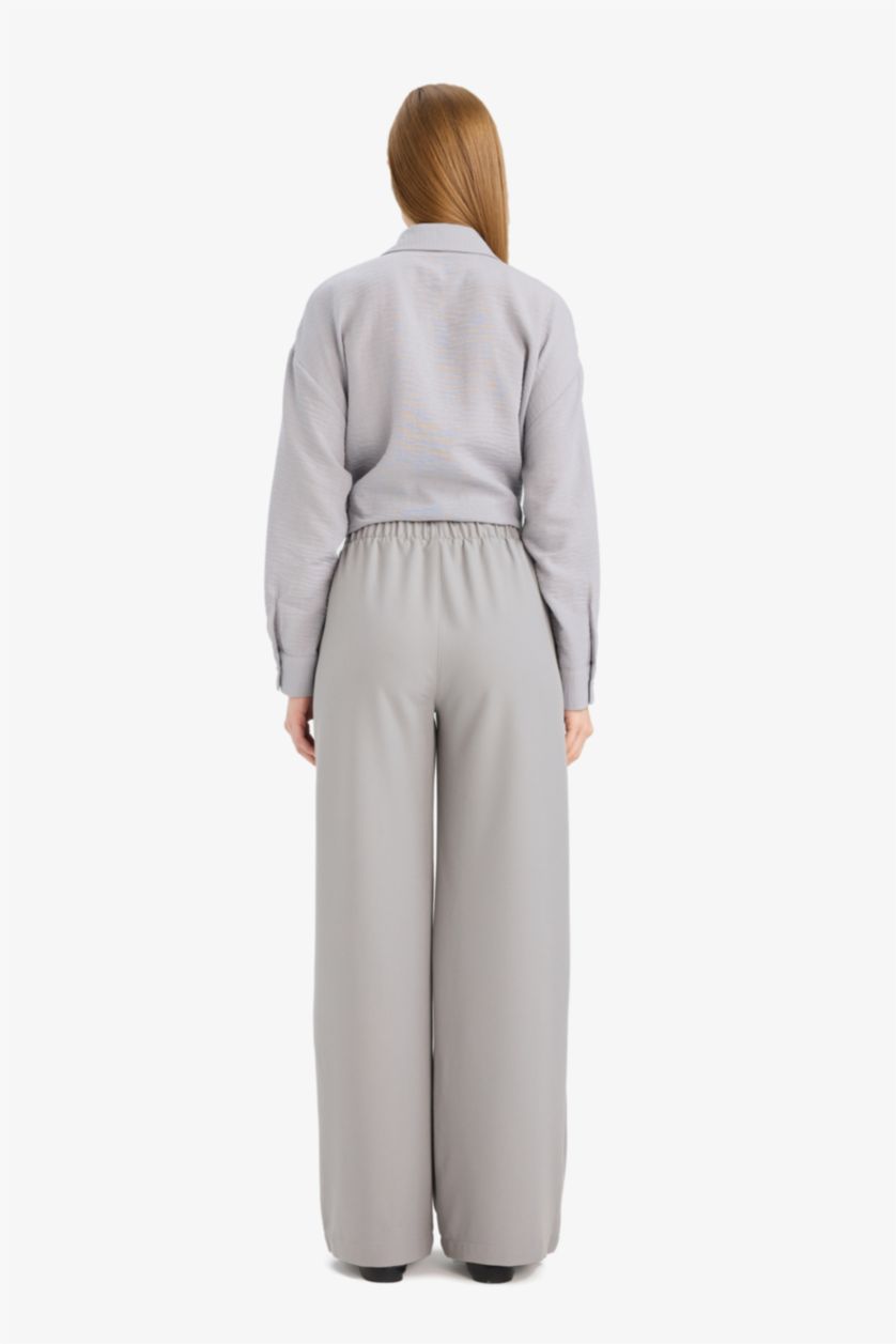 نساء رمادي فاتح بنطرون وايد ليج برجل واسع