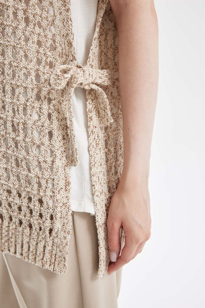 Kadın Bej Bisiklet Yaka Yandan Bağlamalı Ajurlu Triko Süveter