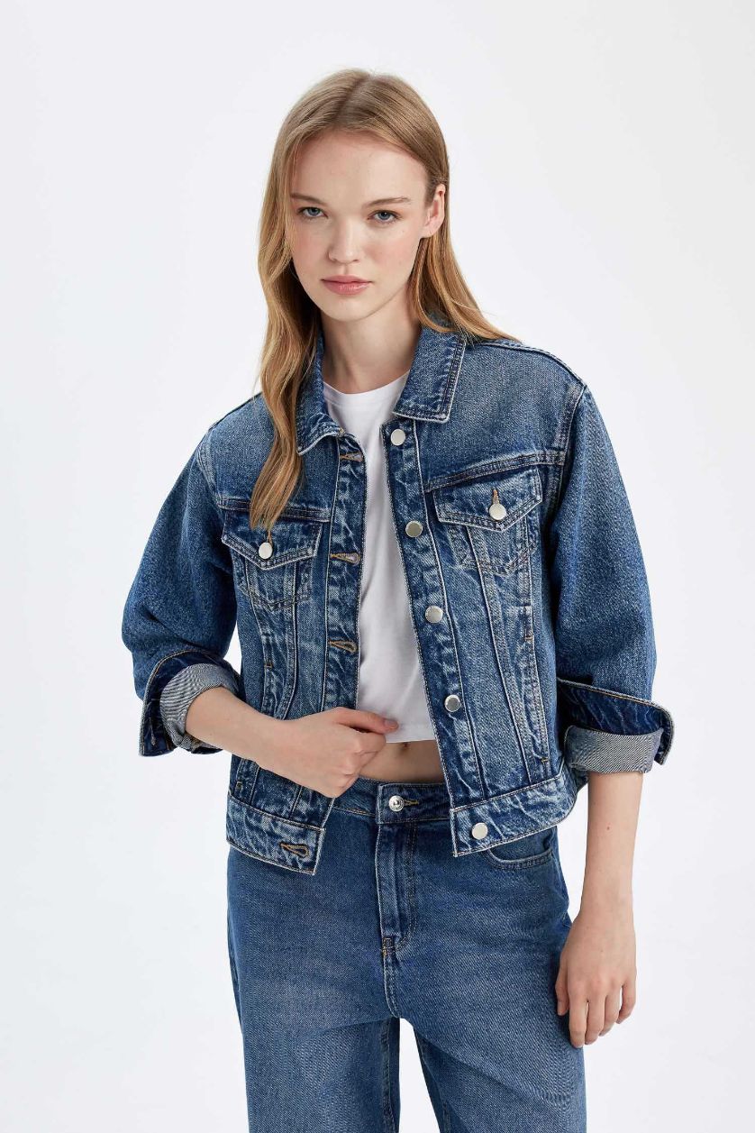 Kadın Mavi Regular Fit Düğmeli Yıkamalı Denim Ceket
