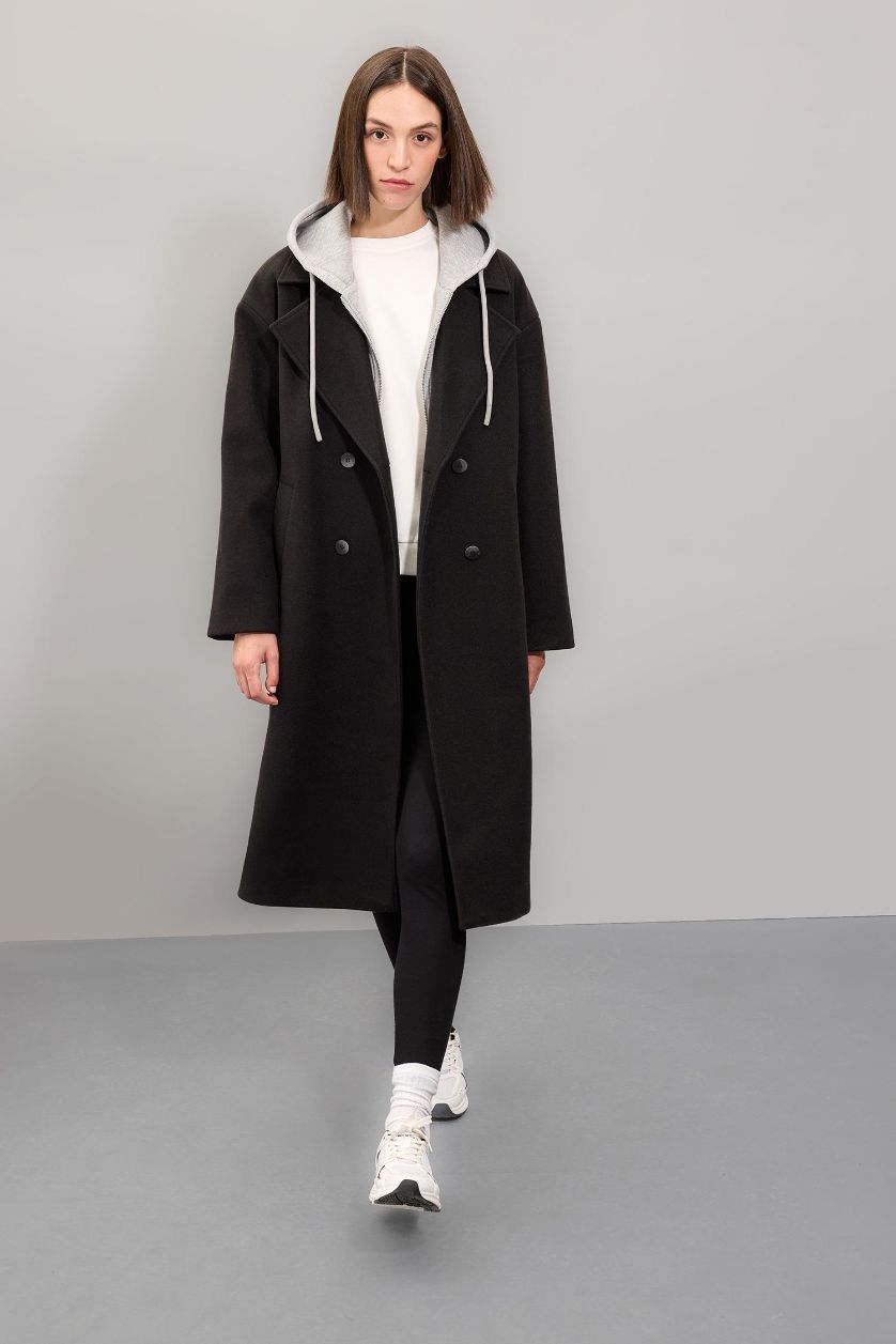 Kadın Siyah Regular Fit Kapüşonlu Düğmeli Kaşe Kaban 