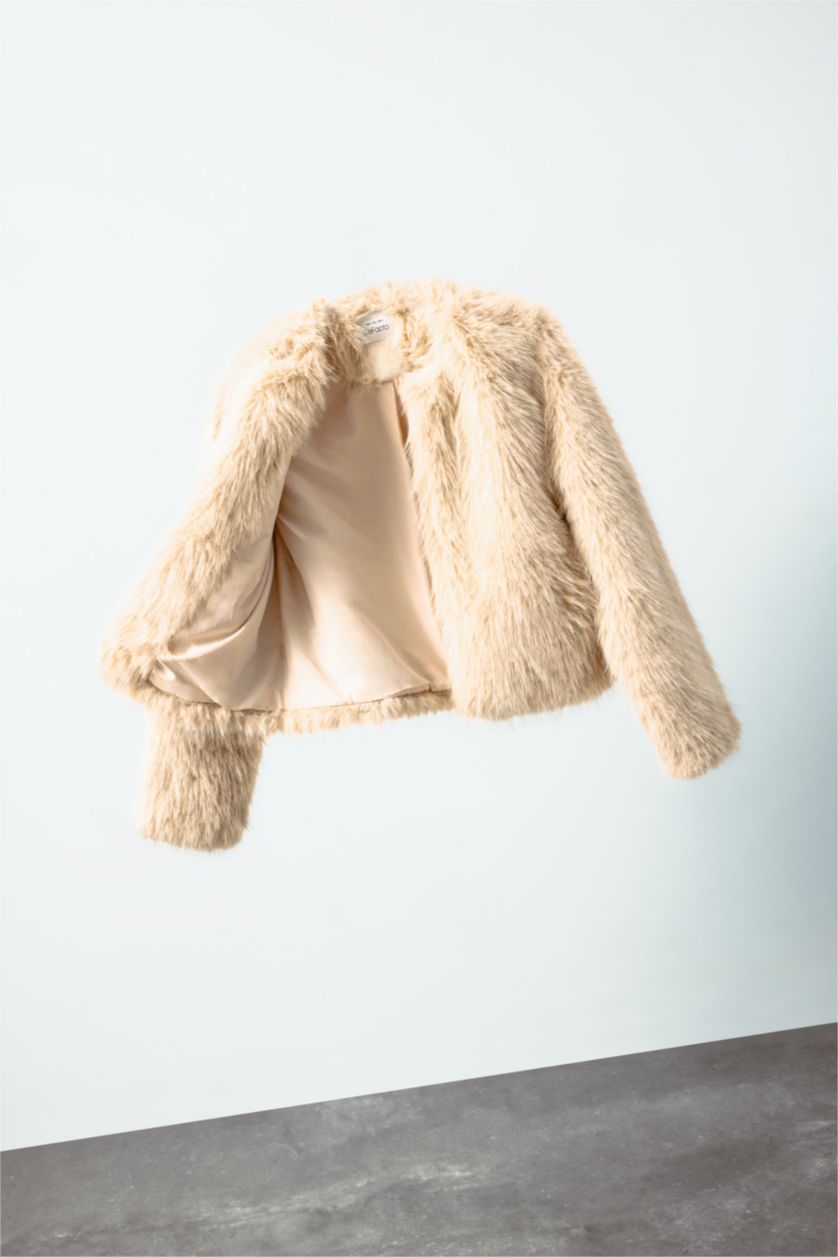 Kadın Ekru Relax Fit Kısa Suni Kürk Ceket Mont