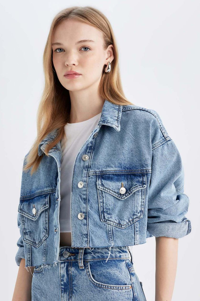 Kadın Mavi Crop Düğmeli Denim Ceket