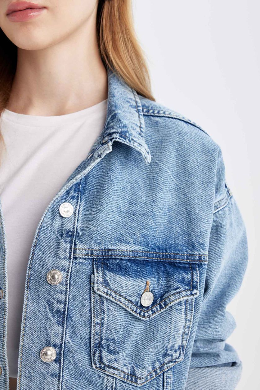 Kadın Mavi Crop Düğmeli Denim Ceket