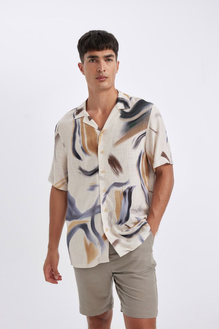 Man Light Beige Relax Fit Resort Neck Short Sleeve Shirt