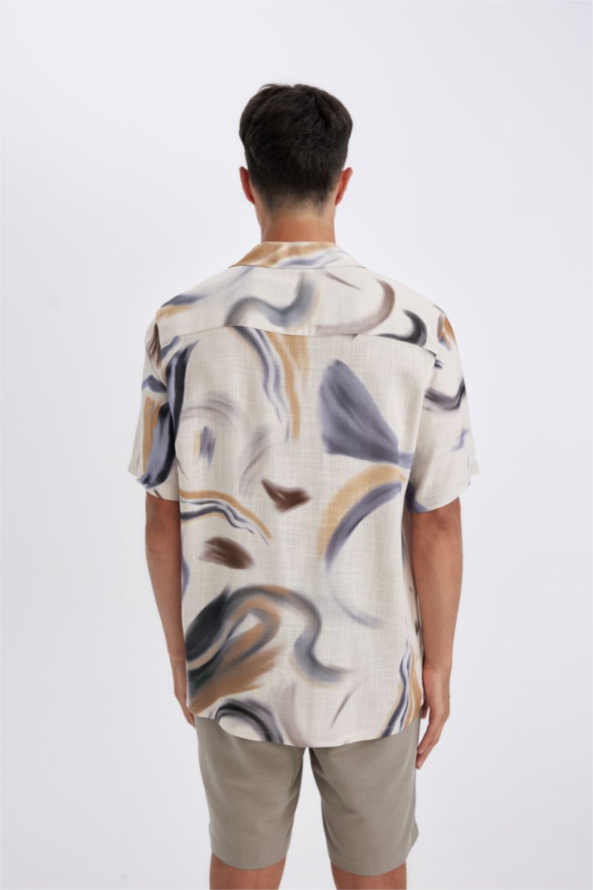 Man Light Beige Relax Fit Resort Neck Short Sleeve Shirt