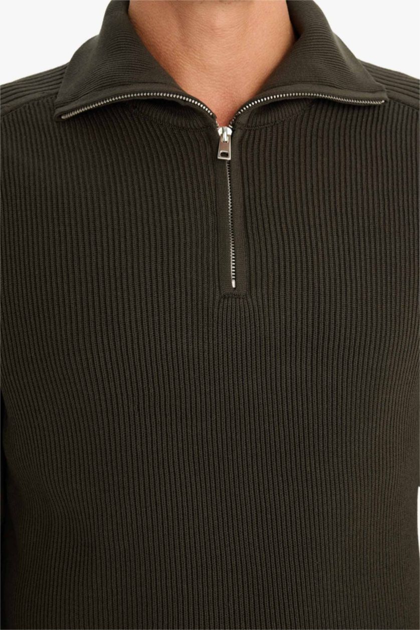 Man Khaki Standard Fit Turtleneck Knitwear Pullover