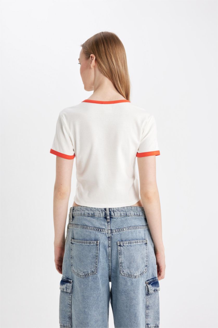 Kadın Kırık Beyaz Coool Hello Kitty Fitted Bisiklet Yaka Ribana Kısa Kollu Tişört