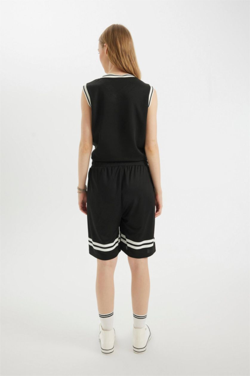 نساء أسود شورت قصة فضفاضة بطبعة شعار من هيلو كيتي