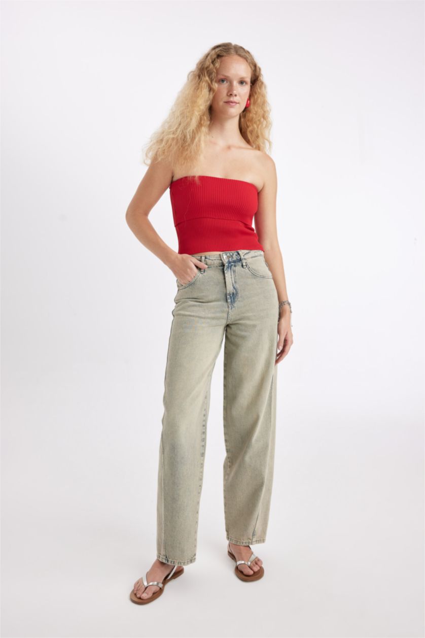 Woman Red Slim Fit Strapless CropTop