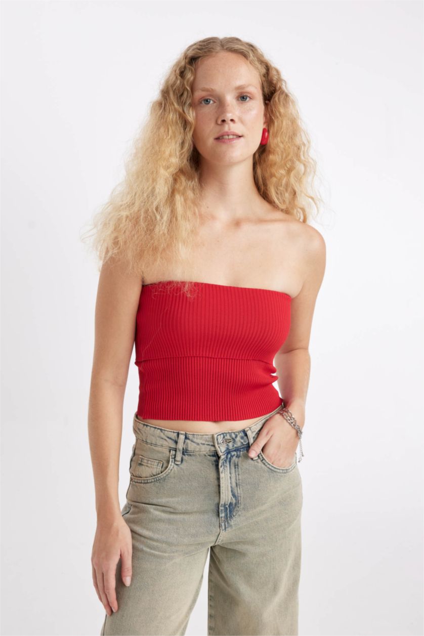 Woman Red Slim Fit Strapless CropTop