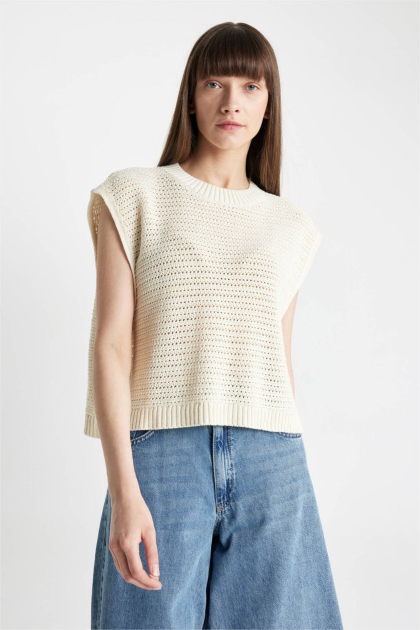 Woman Ecru Relax Fit Vest