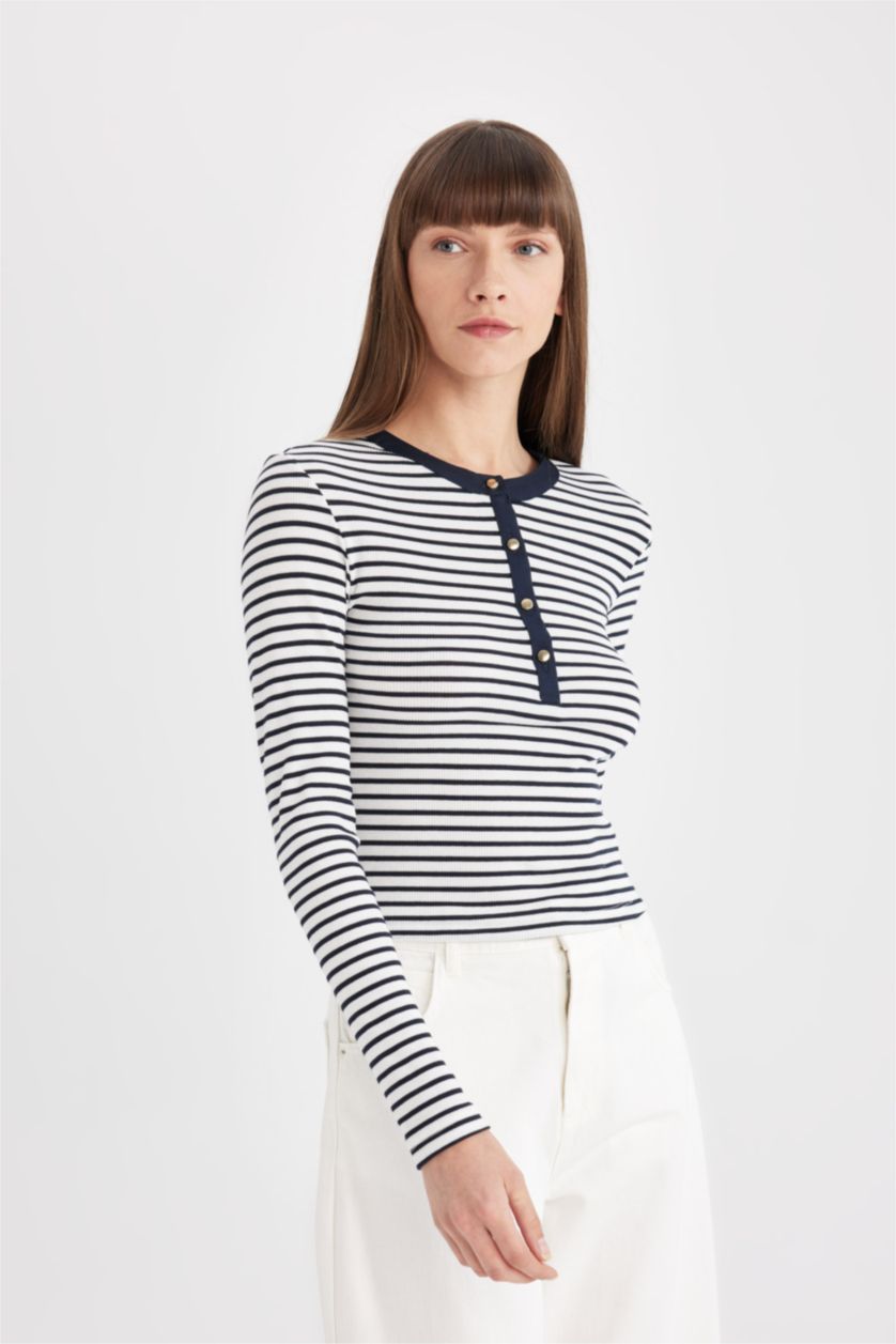 Kadın Lacivert Slim Fit Dar Kesim Bisiklet Yaka Çizgili Fitilli Kaşkorse Düğmeli Uzun Kollu Tişört