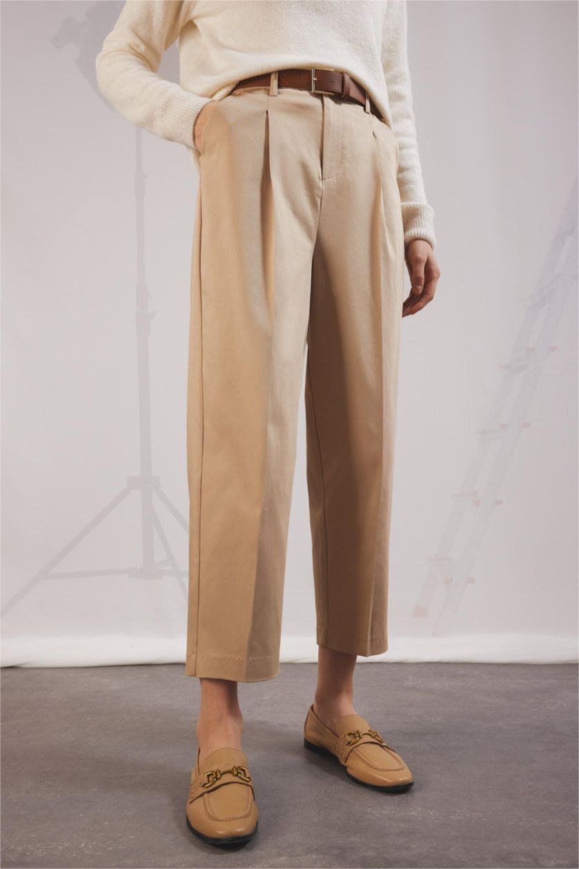 حريمي فيزوني داكن بنطلون كاروت فيت قصير بخصر عالي بجيب