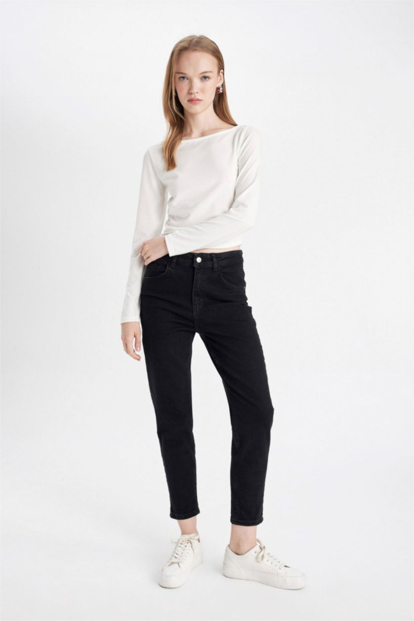 WOMAN Black Comfort Mom High Waist Ankle Length Jeans