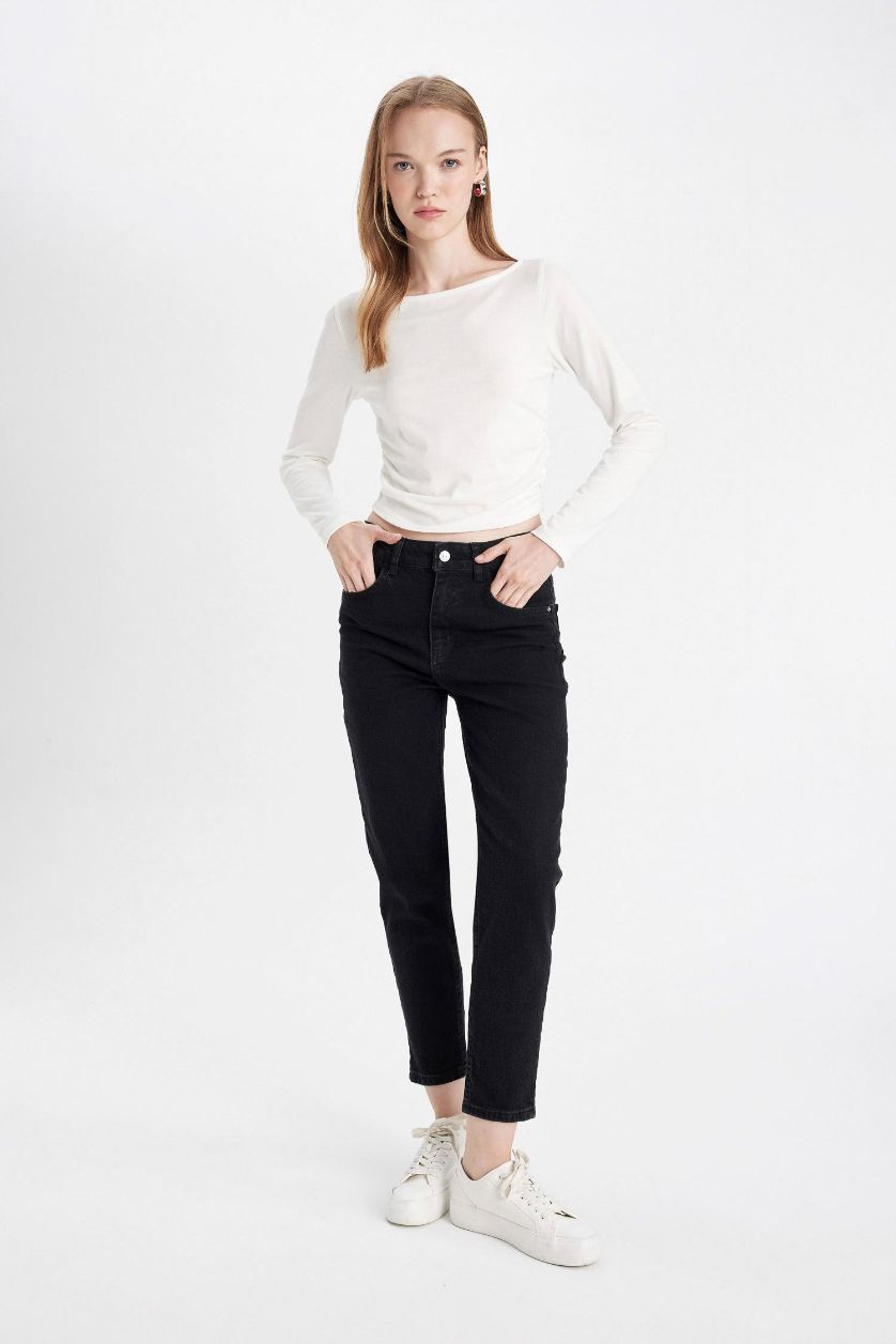 WOMAN Black Comfort Mom High Waist Ankle Length Jeans