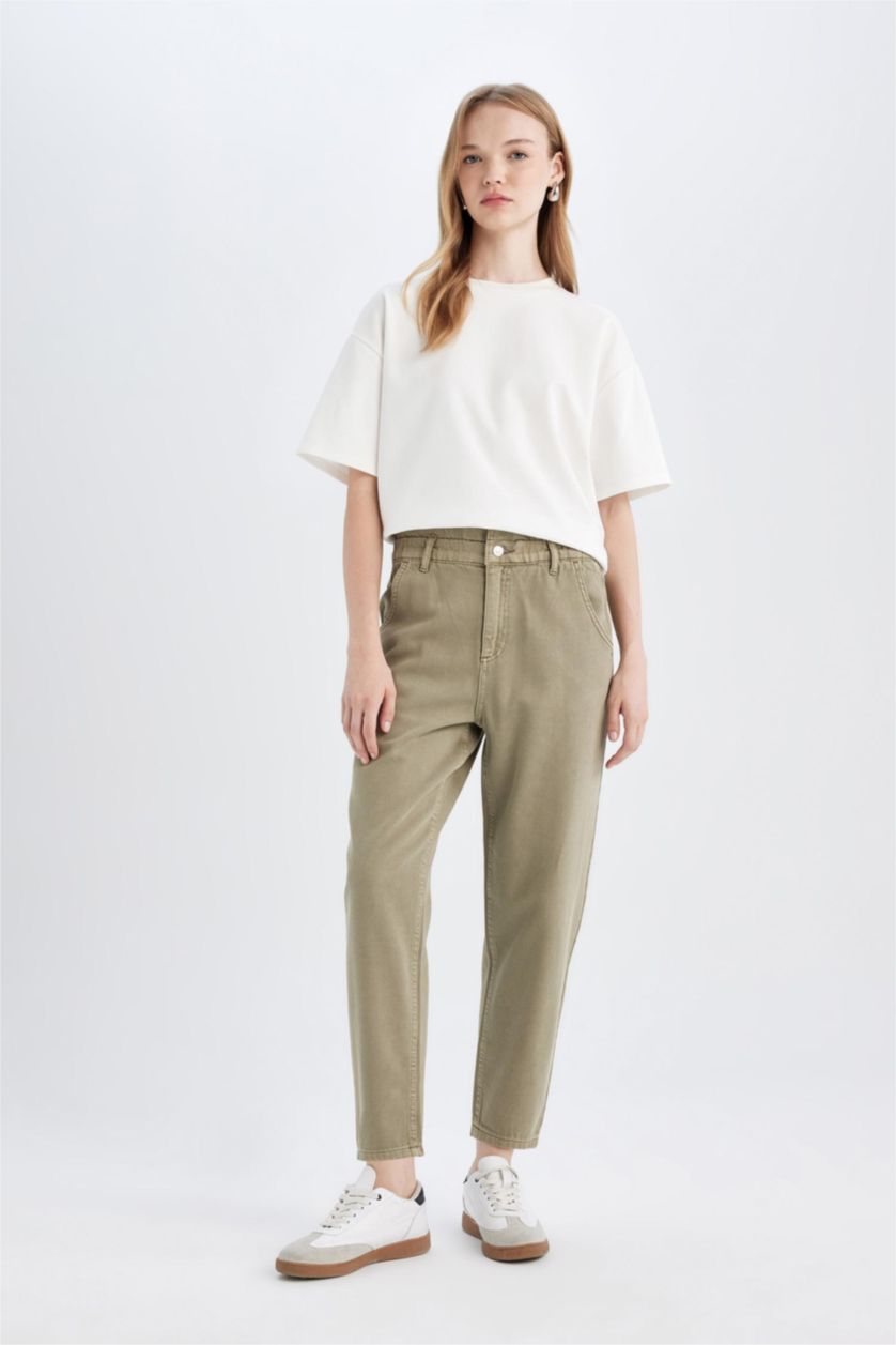 حريمي كاكي فاتح بنطلون جينز بيبرباج بخصر عادي