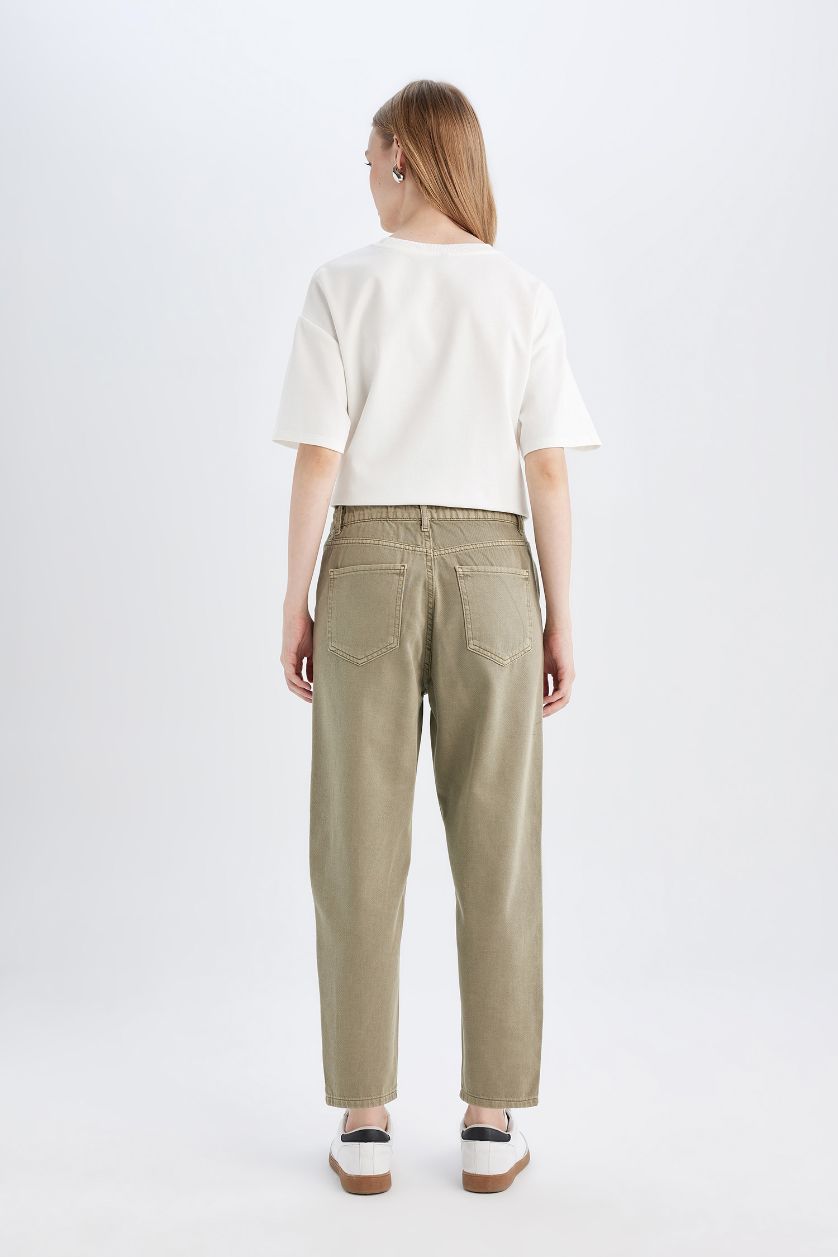 حريمي كاكي فاتح بنطلون جينز بيبرباج بخصر عادي