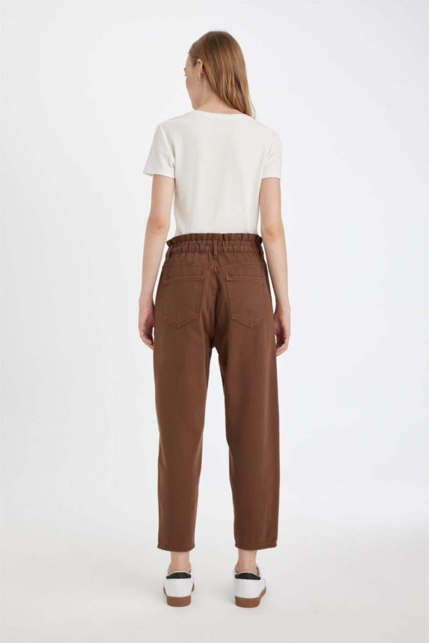 Kadın Kahve Paperbag Yüksek Bel Rahat Kesim Hafif Düz Paça Bilek Boy Jean Pantolon