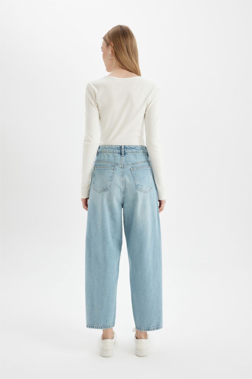 WOMAN Light Indigo Carrot Fit High Waist Ankle Washed Jeans