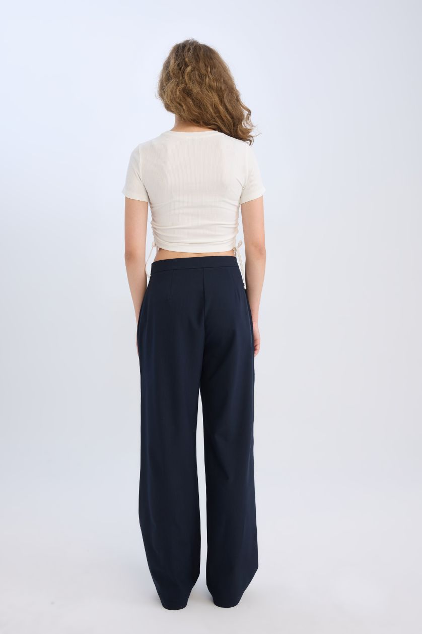 Kadın Lacivert Wide Leg Kumaş Palazzo Pantolon Normal Bel Geniş Bol Paça Cepli Standart Boy