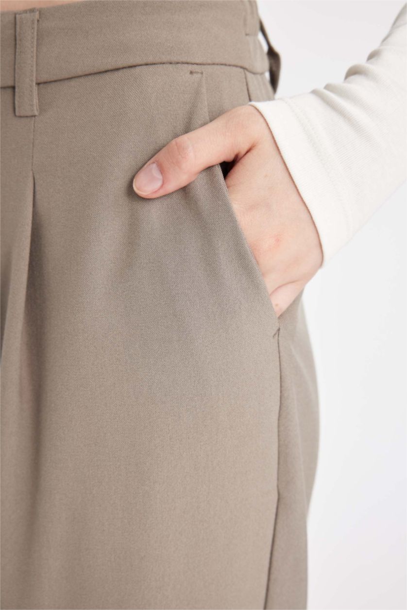 FEMME Beige Pantalon Taille haute à jambes larges avec poches