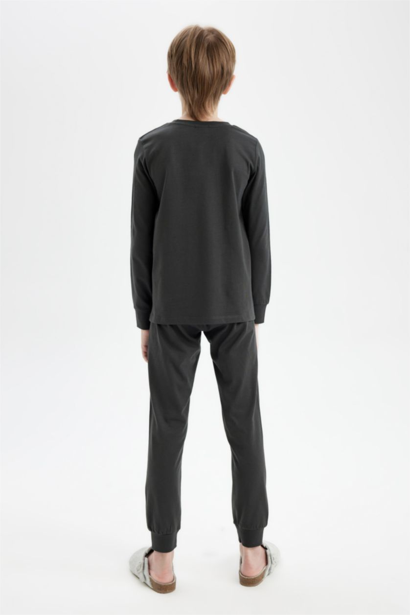 أولادي أنثرا طقم بيجاما اولادي مطبوع قصة عادية - قطعتين