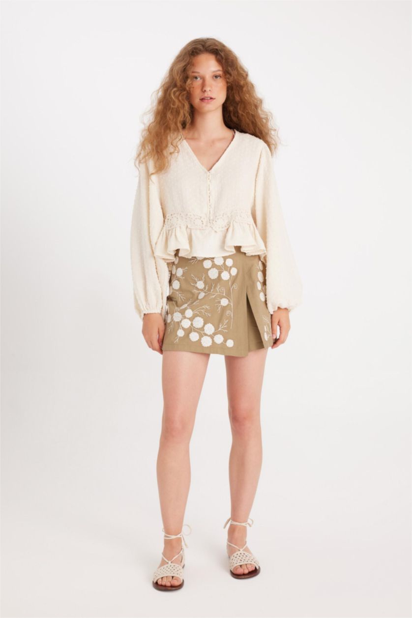 Kadın Meşe Yeşili Manuka x DeFacto Keten Karışımlı Nakışlı Mini Şort Etek