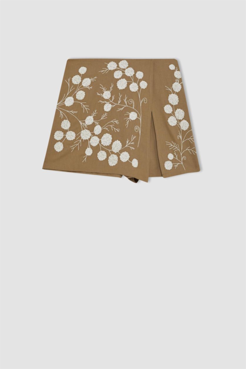 Kadın Meşe Yeşili Manuka x DeFacto Keten Karışımlı Nakışlı Mini Şort Etek