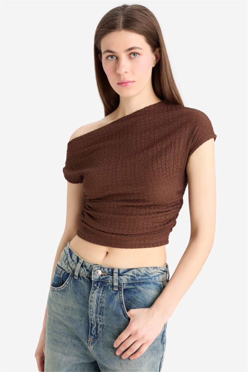 Әйелдерге Қоңыр Slim Fit плотно обтягивающая футболка с одним плечом и коротким рукавом из жатой ткани