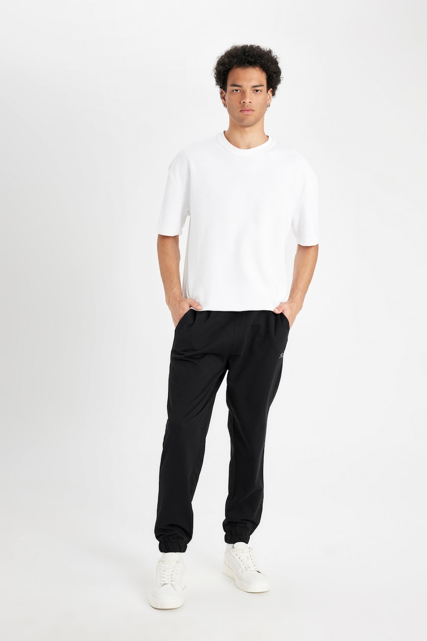 Men Black Regular Fit Trousers