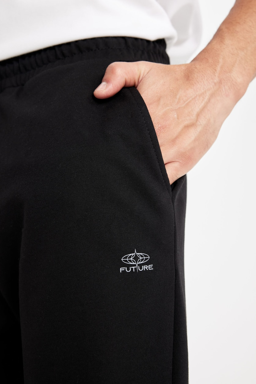 Men Black Regular Fit Trousers
